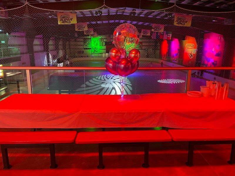 Party table decorated with balloons